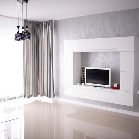 Apartament Denissia Nagyvárad Kültér fotó