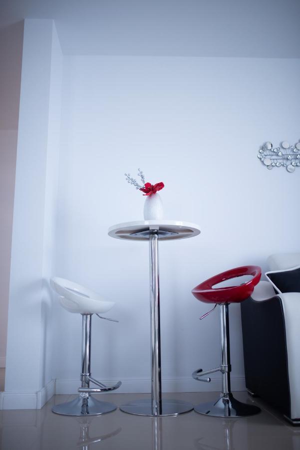 Apartament Denissia Nagyvárad Kültér fotó