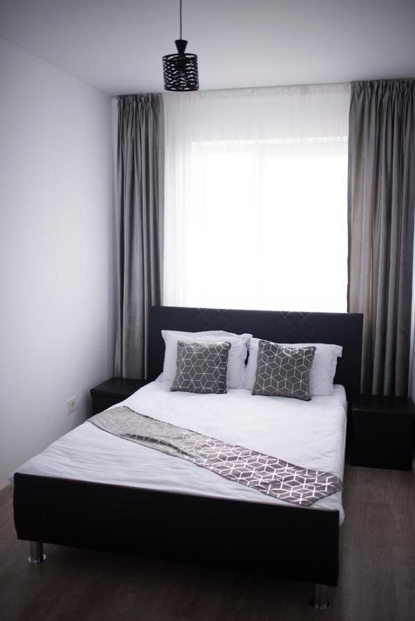 Apartament Denissia Nagyvárad Kültér fotó