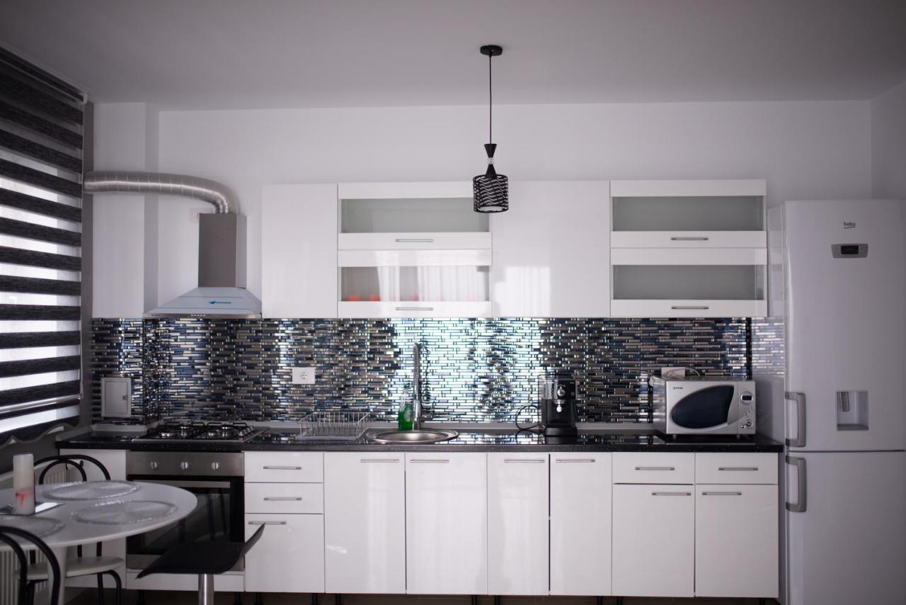 Apartament Denissia Nagyvárad Kültér fotó