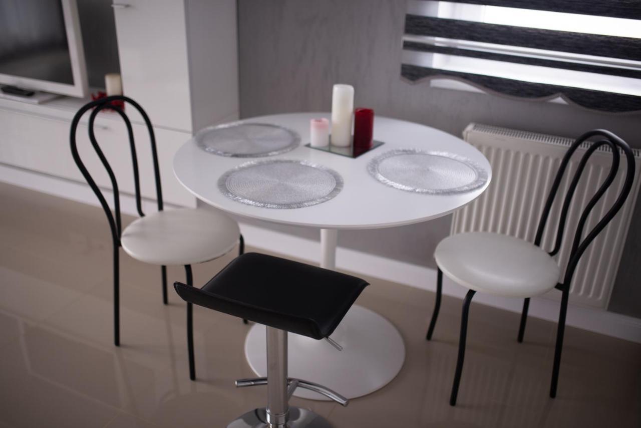Apartament Denissia Nagyvárad Kültér fotó