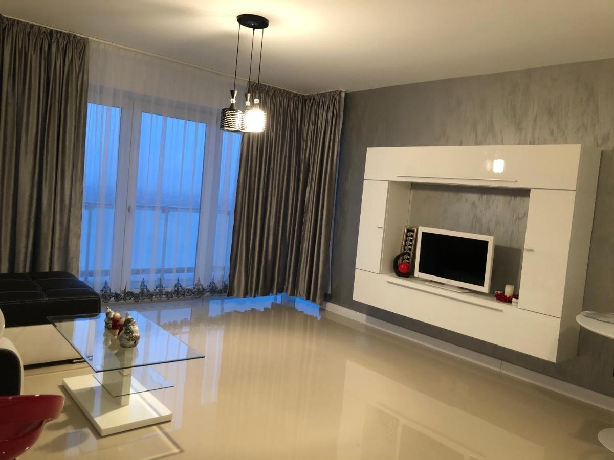 Apartament Denissia Nagyvárad Kültér fotó